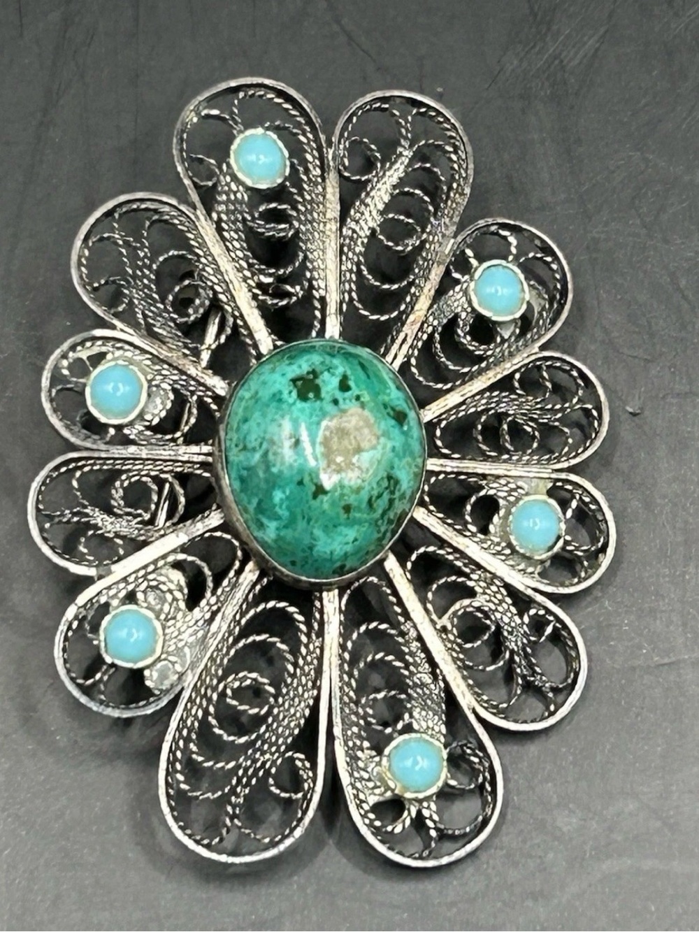 VTG Israel 925. Silver Filigree Flower Brooch with Turquoise Stones - Green/Blue